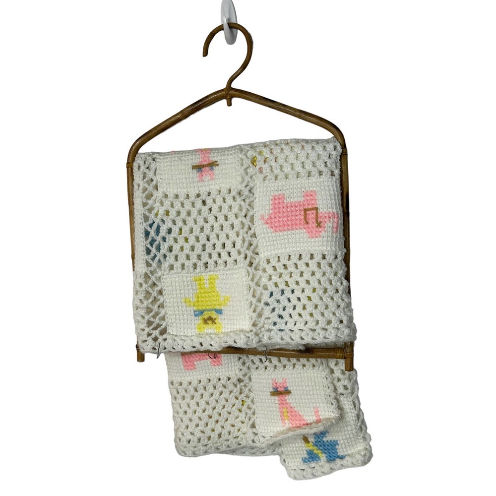 Vintage‎ Handmade baby throw afghan crochet blanket animals 43"x 39"